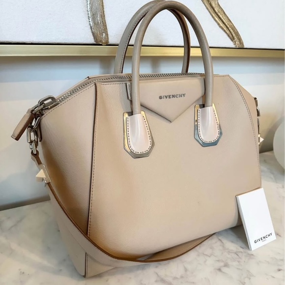Givenchy Medium Antigona - Picture 3 of 6